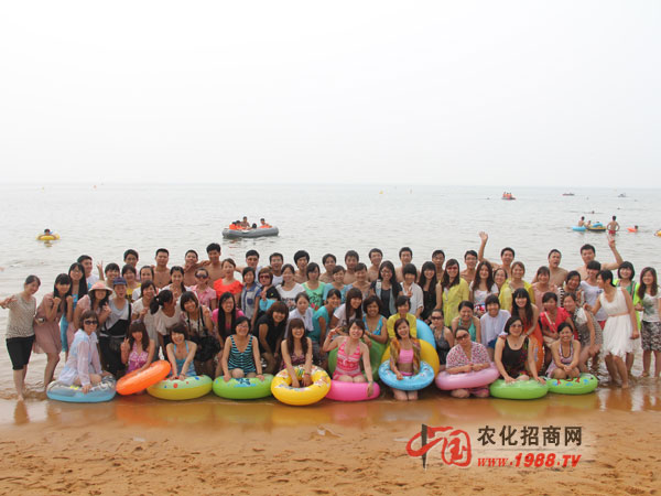 威海國際海濱浴場放松嬉戲