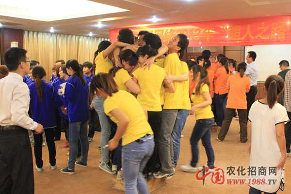 風(fēng)雨同舟-我們一起堅(jiān)持不放棄