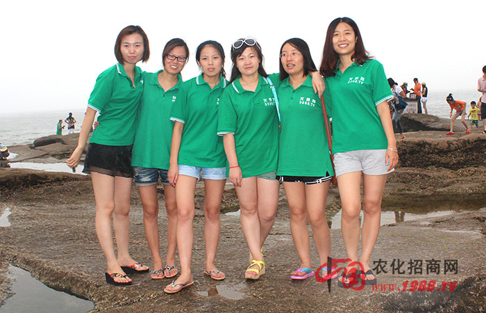 藍(lán)天白云,謳歌大!照罩