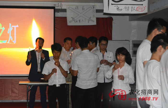 Փ���B(y��ng)�F(tu��n)꠾�������}