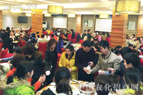 ȫ���Ը����ഺ�����ğo(w��)���Aδ��(l��i)