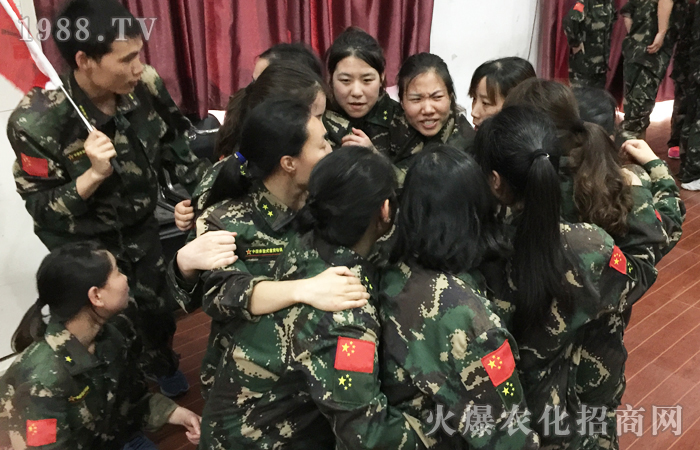 �����o��