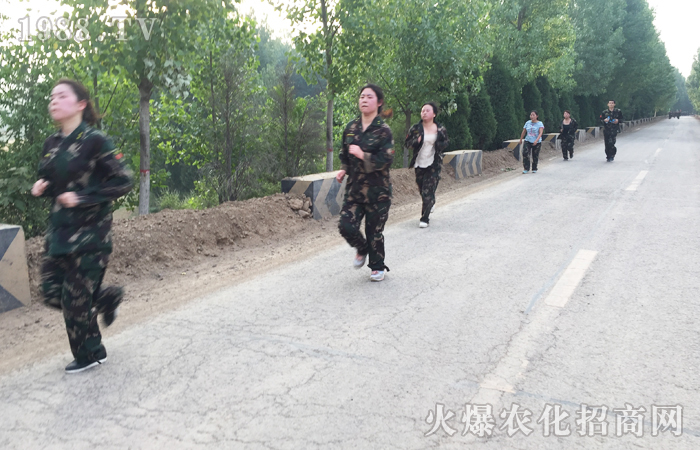 �����X�ѣ�ͻ������