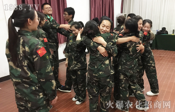 �����X����ͻ������