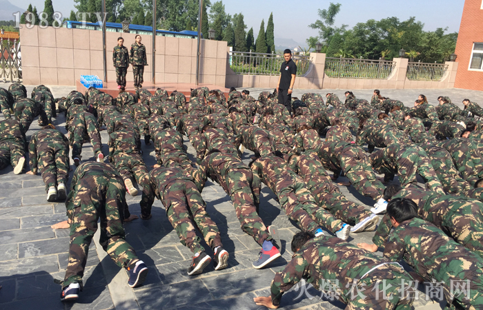 堅(jiān)持,為而戰(zhàn)