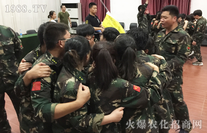 ���˼�ͥ�����ӡ��Լ����҂����ȫ���Ը��挦���������(zh��n)��