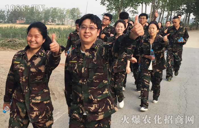 ����ͻ��������ÿһ����ǰ�ж����ի@��