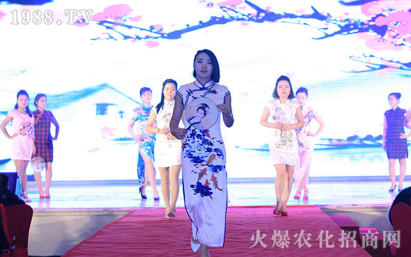 �µ����c(di��n)���µ�����