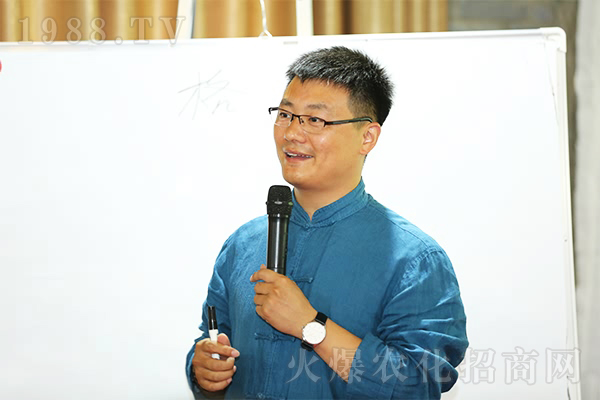 天下難事,必作于易