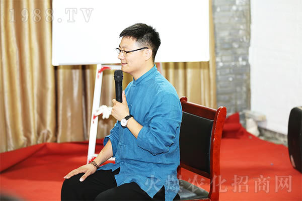 �𱬾�Ӣ���ɾ�����W