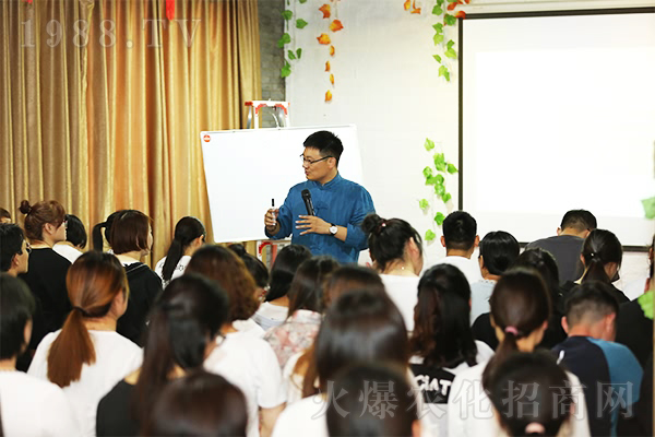 追夢谷中藏“仙境”,老君山上尋“真理”