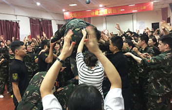 �A��һ�����ݔ��һ�𿸣�