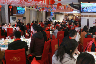 ���}�������ϔ[���𱬼��˱M�����g��ζ��