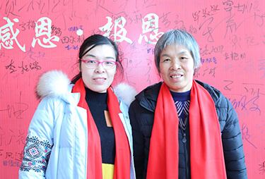 ��������L��ĸ�������²�����(j��ng)���cĸ�H��Ӱ��